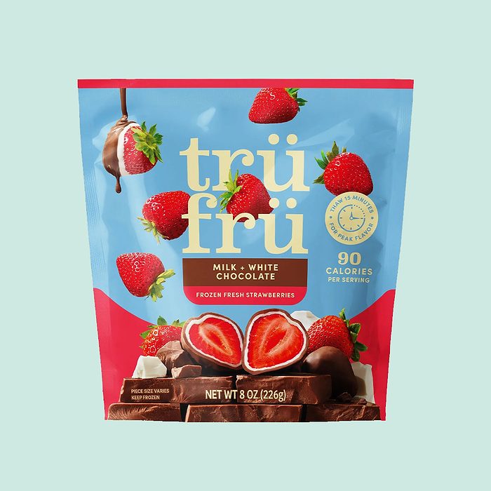 The 19 Best Healthy Snacks At Costco Strawberries Milk & White Chocolat Via Trufru.com 15