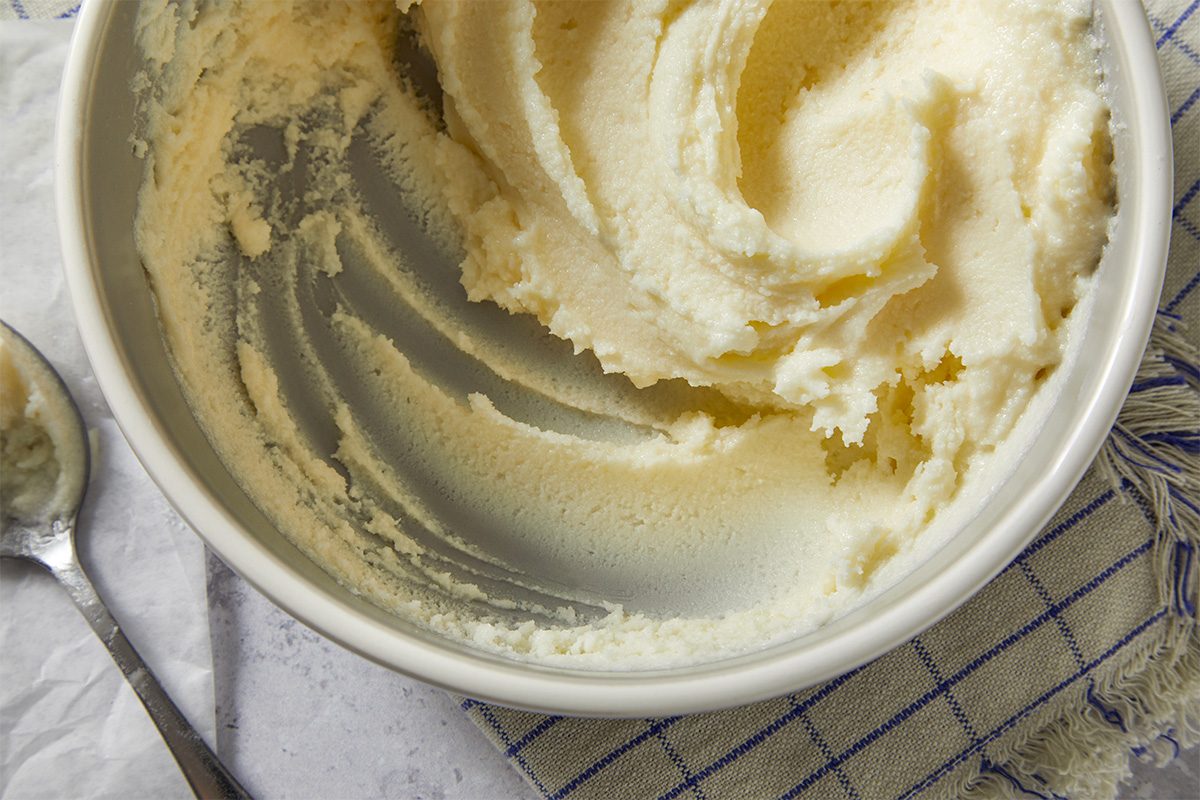 Creme Fraiche Frosting Ft26 282359 Ec 0326 3