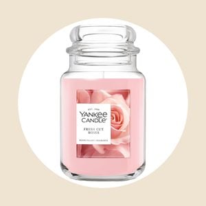 Fresh Cut Roses Candle Via Yankeecandle.com 01