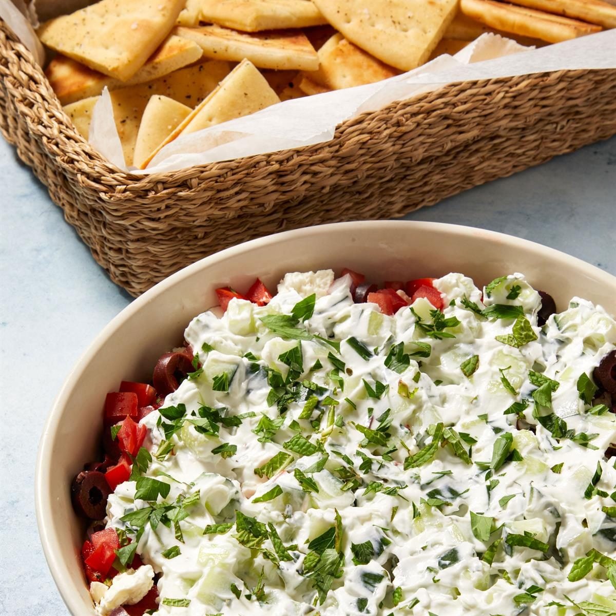 Layered Mediterranean Dip With Pita Chips Exps Ft25 53367 Ec 0911 14