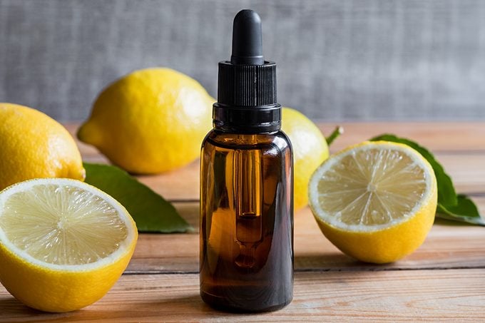Lemon Zest Substitutes Gettyimages 874583842 Yvedit