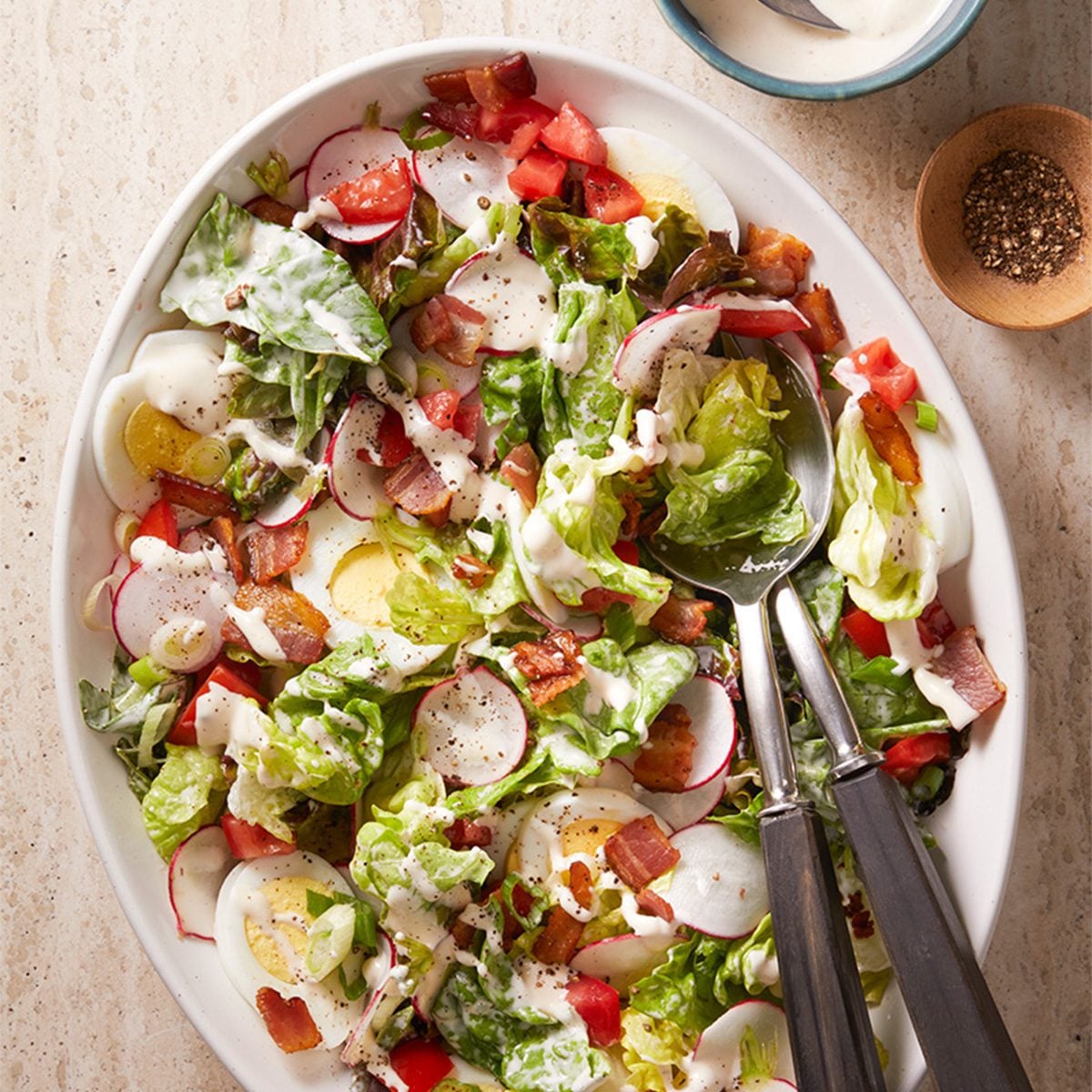 Lettuce Salad with Mayonnaise Dressing