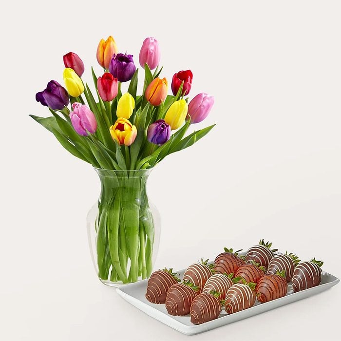 Picnic Tulips Bouquet And Berry Bundle