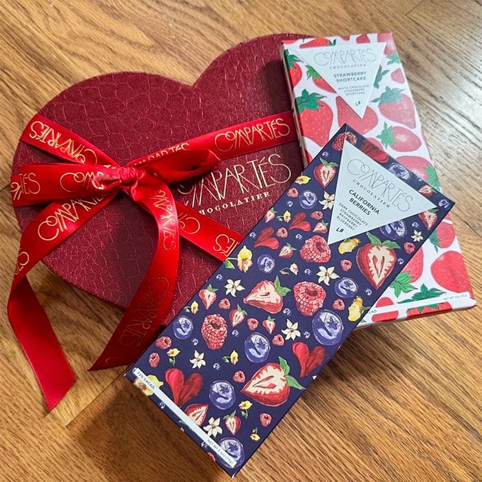 Compartes Chocolate Club Box