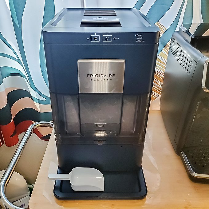 Toha26 Frigidaire Gallery Via Emily Way 01 Yvedit