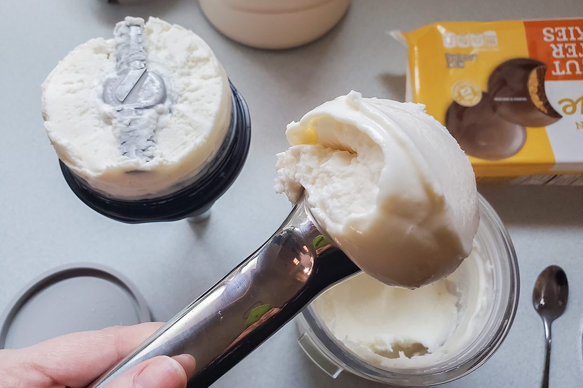 Tohd26 Frozen Yogurt Emily Way 01 Ssedit