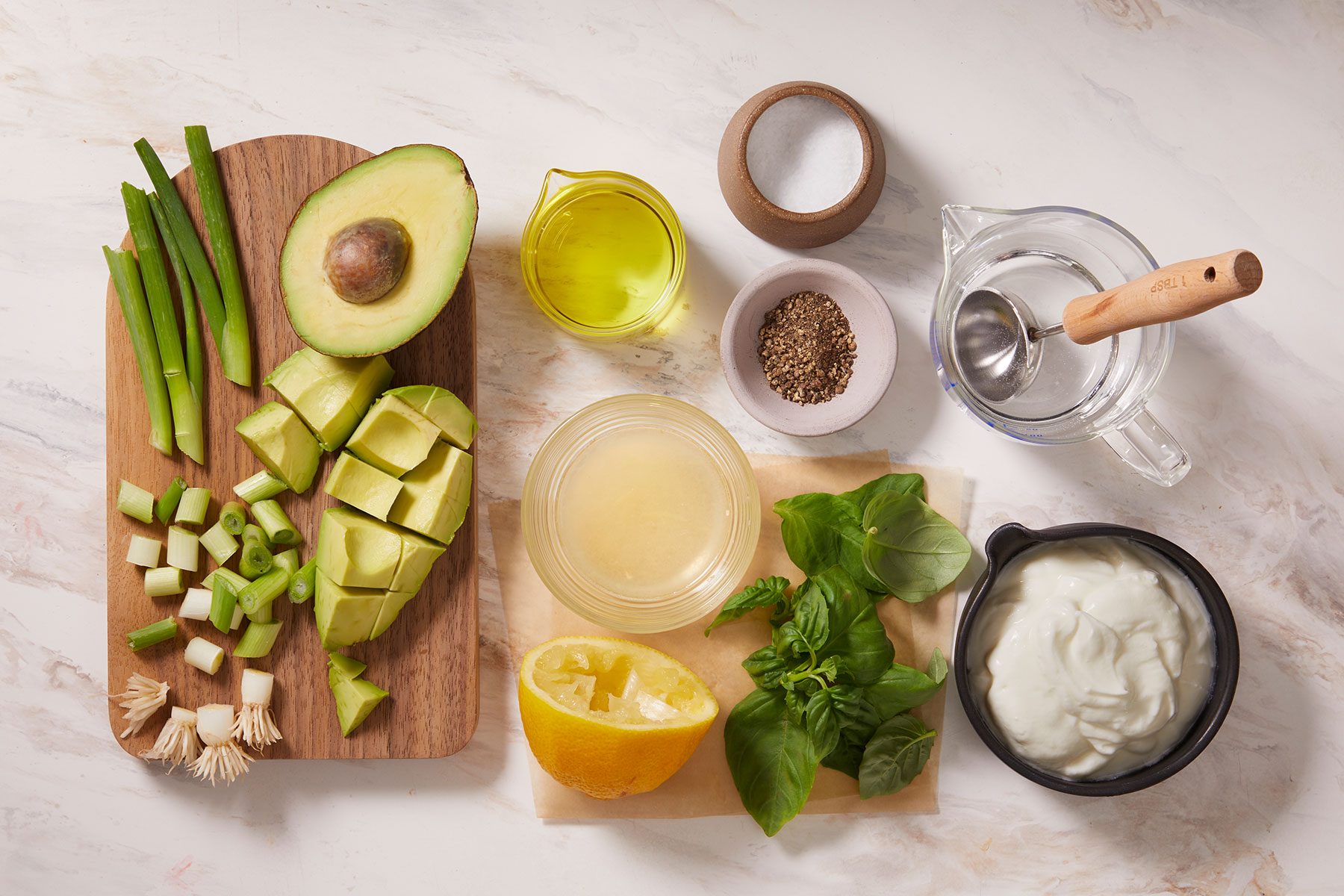 Avocado Basil Dressing Ft25 273012 Jr 1216 1