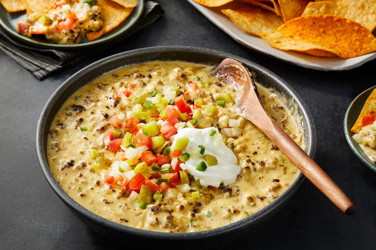 Cheeseburger Queso Dip Rdp26 280399 Md P2 04 28 5b