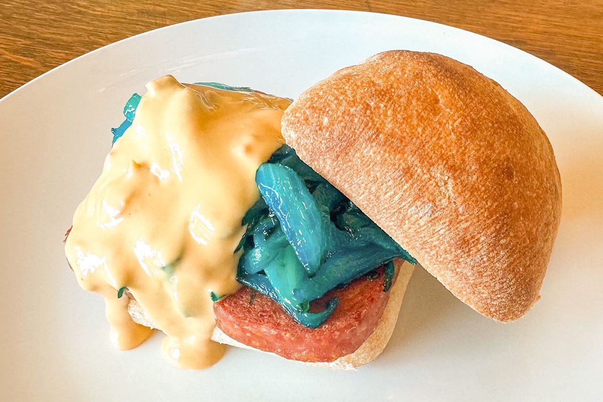 I Tried The Flat Meat Fry Mandalorian Sandwich