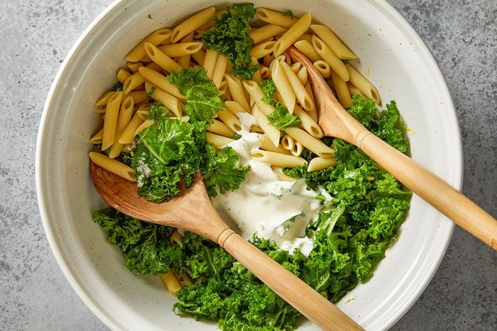 Kale Caesar Pasta Salad Ft26 283102 Ec 0514 5