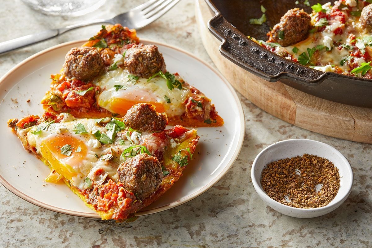 Shakshuka Pizza With Lamb Meatballs Tohcom26 252936 Dr 04 30 012b