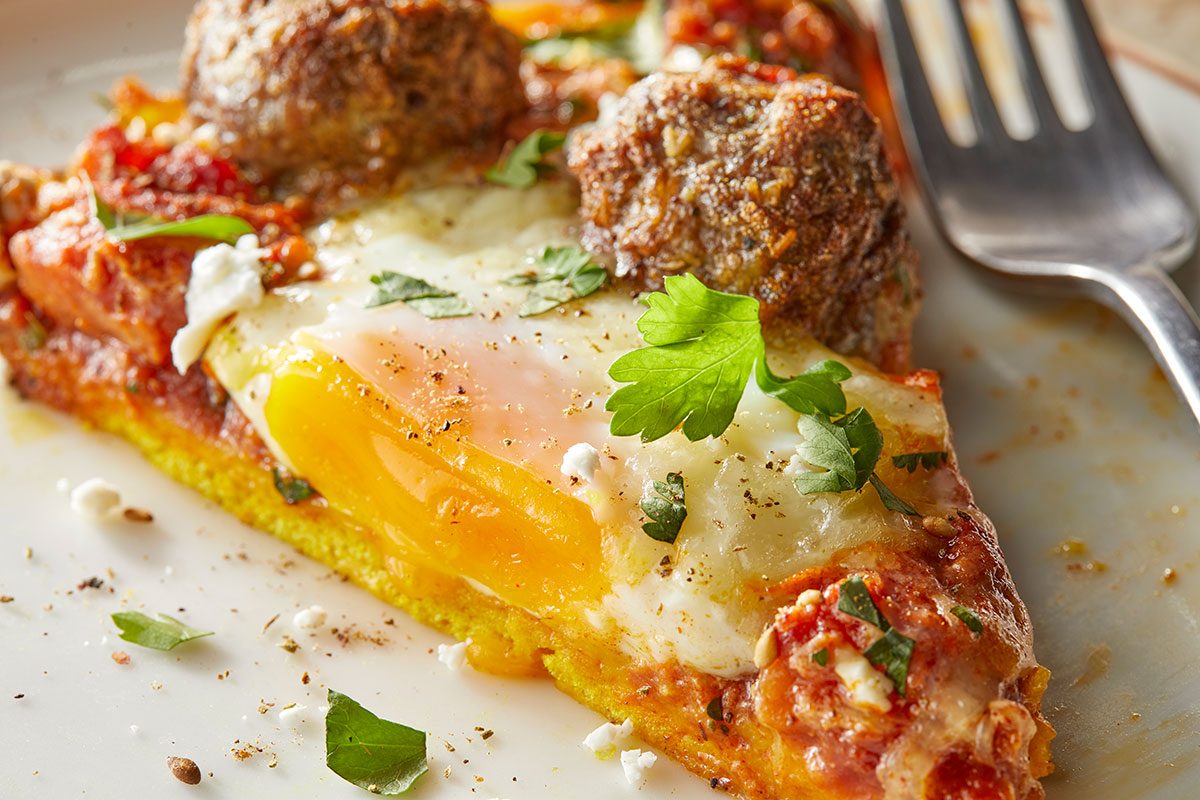 Shakshuka Pizza With Lamb Meatballs Tohcom26 252936 Dr 04 30 013b