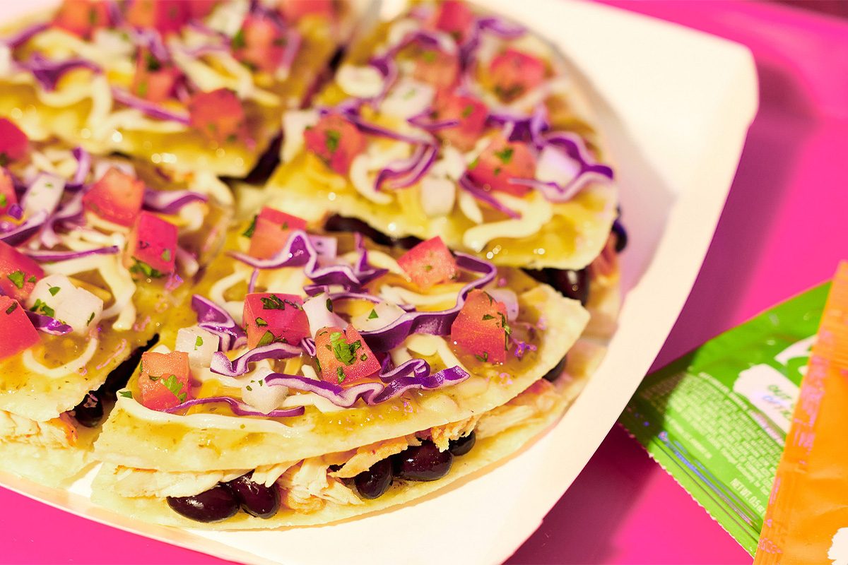 Taco Bell Just Dropped A New Mexican Pizza Cantina Chicken Mexican Pizza 1810x1099