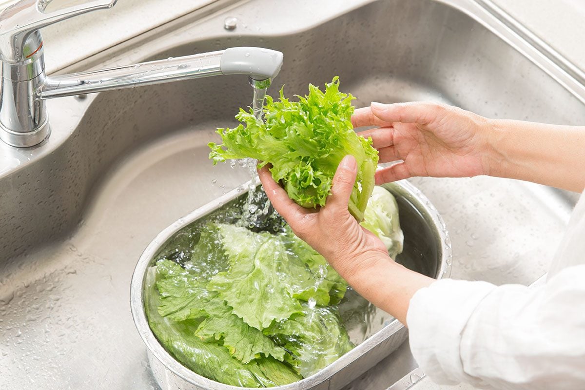 My Trick for Keeping Lettuce and Berries Fresh Doesn’t Cost a Dime