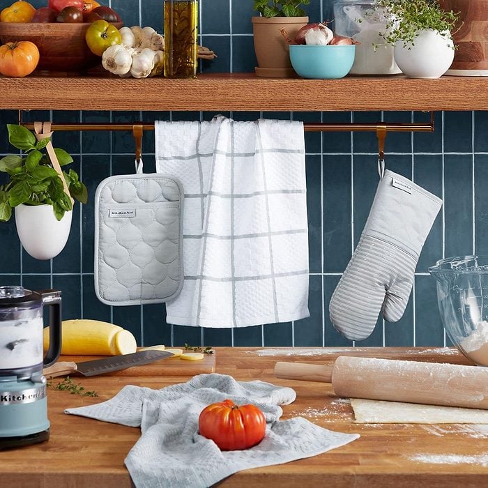 Kitchenaid Quilted Cotton Terry Cloth Oven Mitt Via Amazon.com