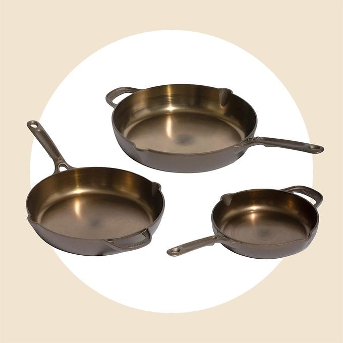 Seasoned Cast Iron Skillet Via Madeincookware.com 01