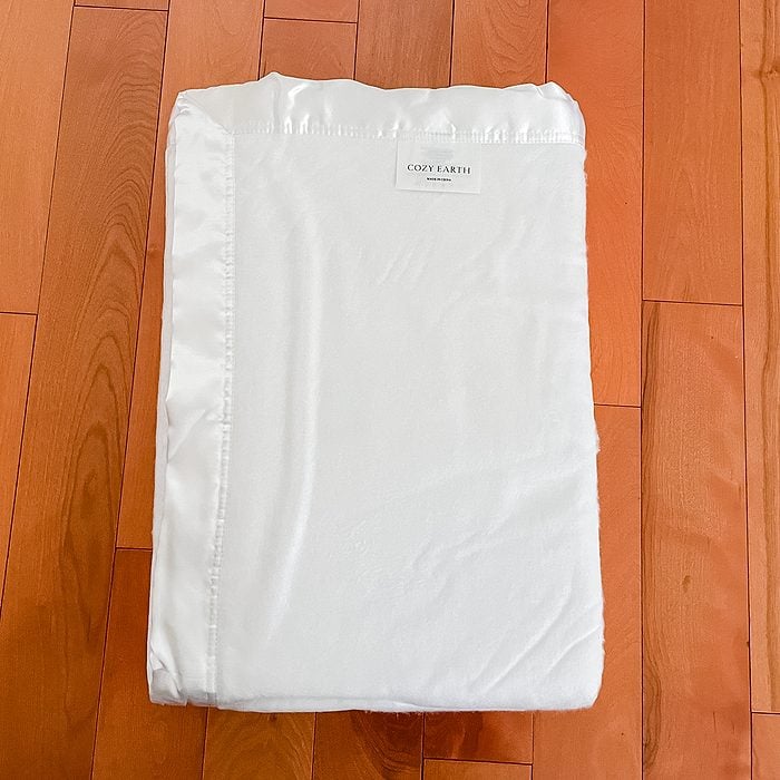 Cozy Earth Bamboo Blanket