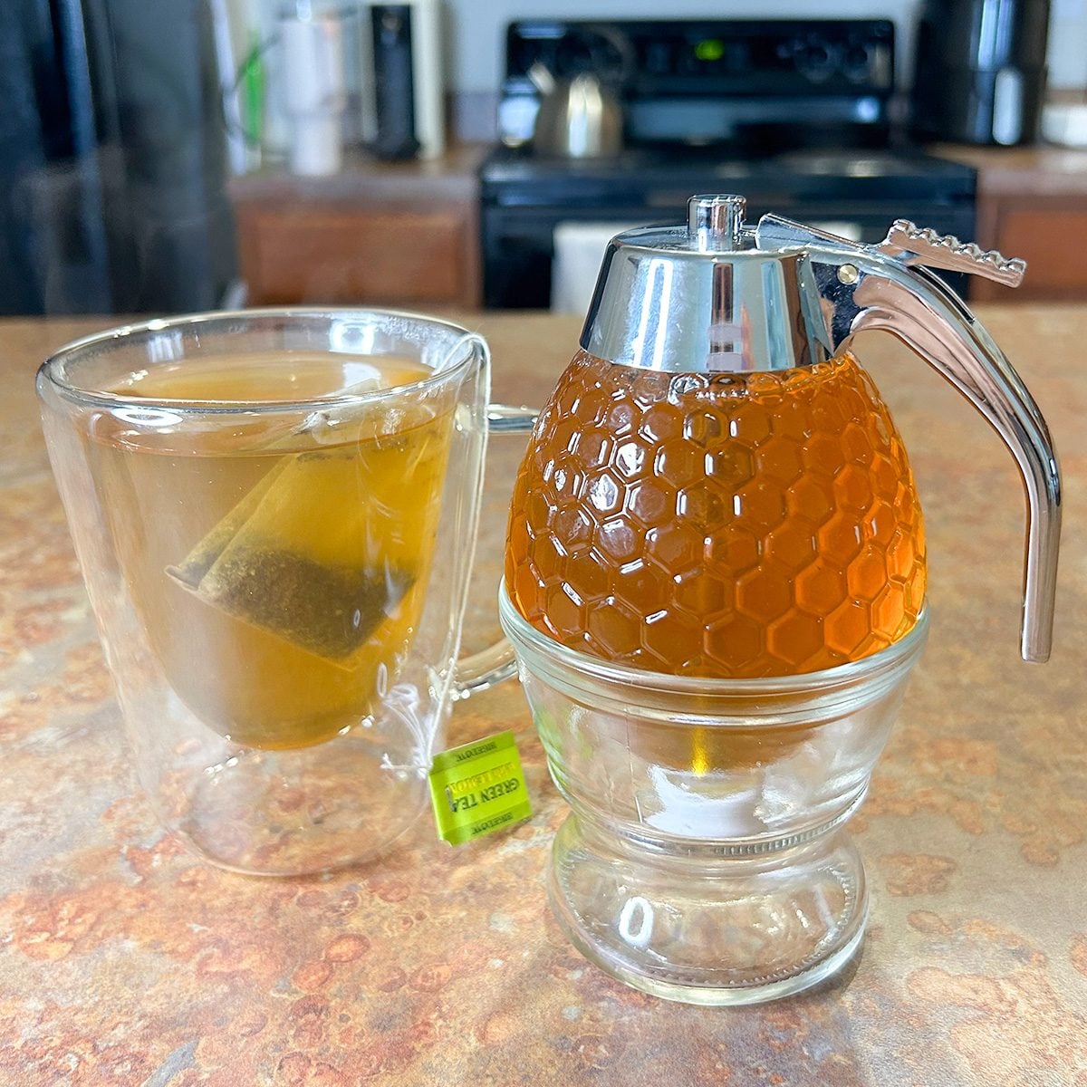 This Adorable Honey Jar Is My Secret to Mess-Free Drizzling