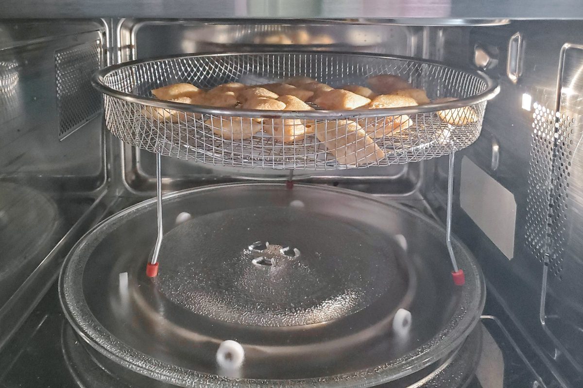 pizza rolls inside the Panasonic Homechef Oven