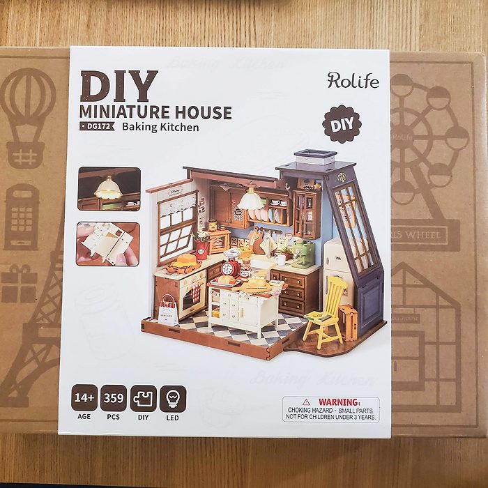 Toha26 Robotime Dollhouse Subscription Box Emily Way 01 Ssedit