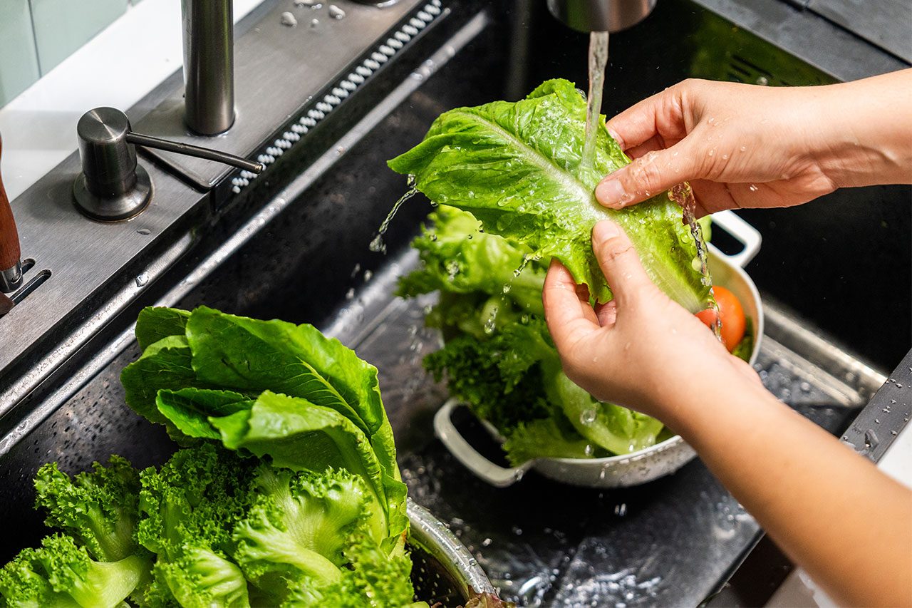 Cyclospora Foods To Avoid Gettyimages 2228803116
