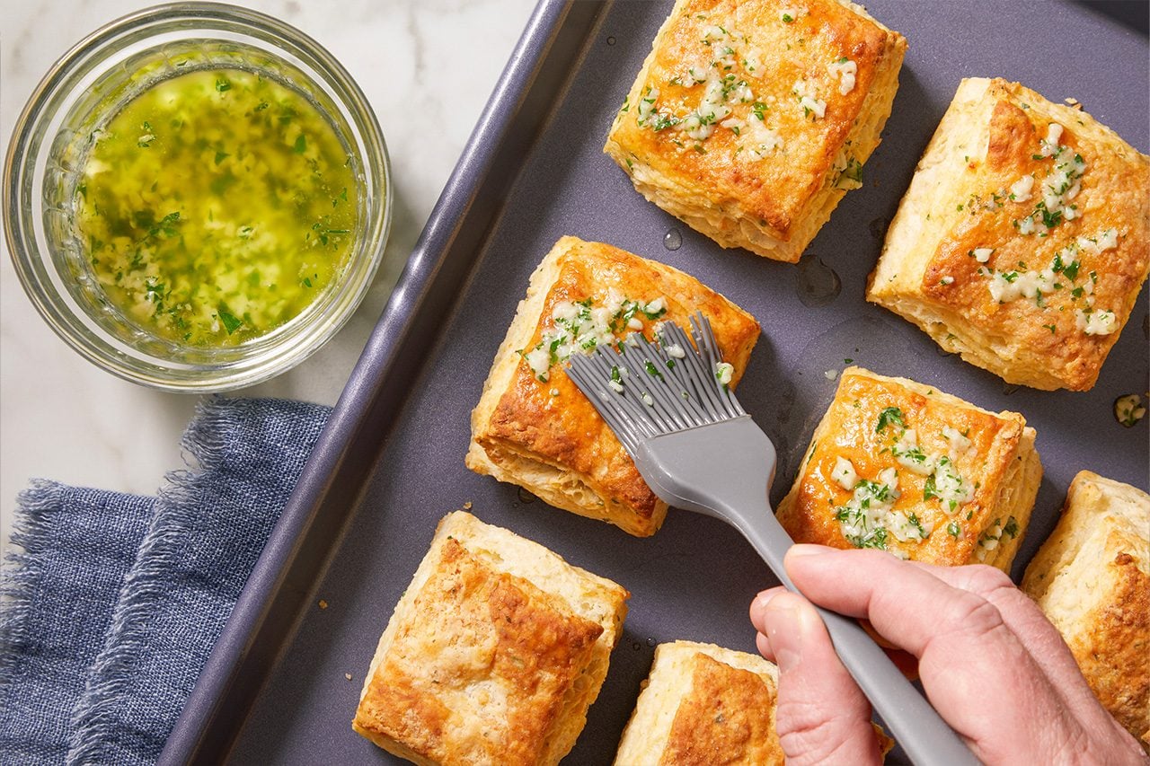 Garlic Bread Biscuits Ft26 283809 Jr 0909 3