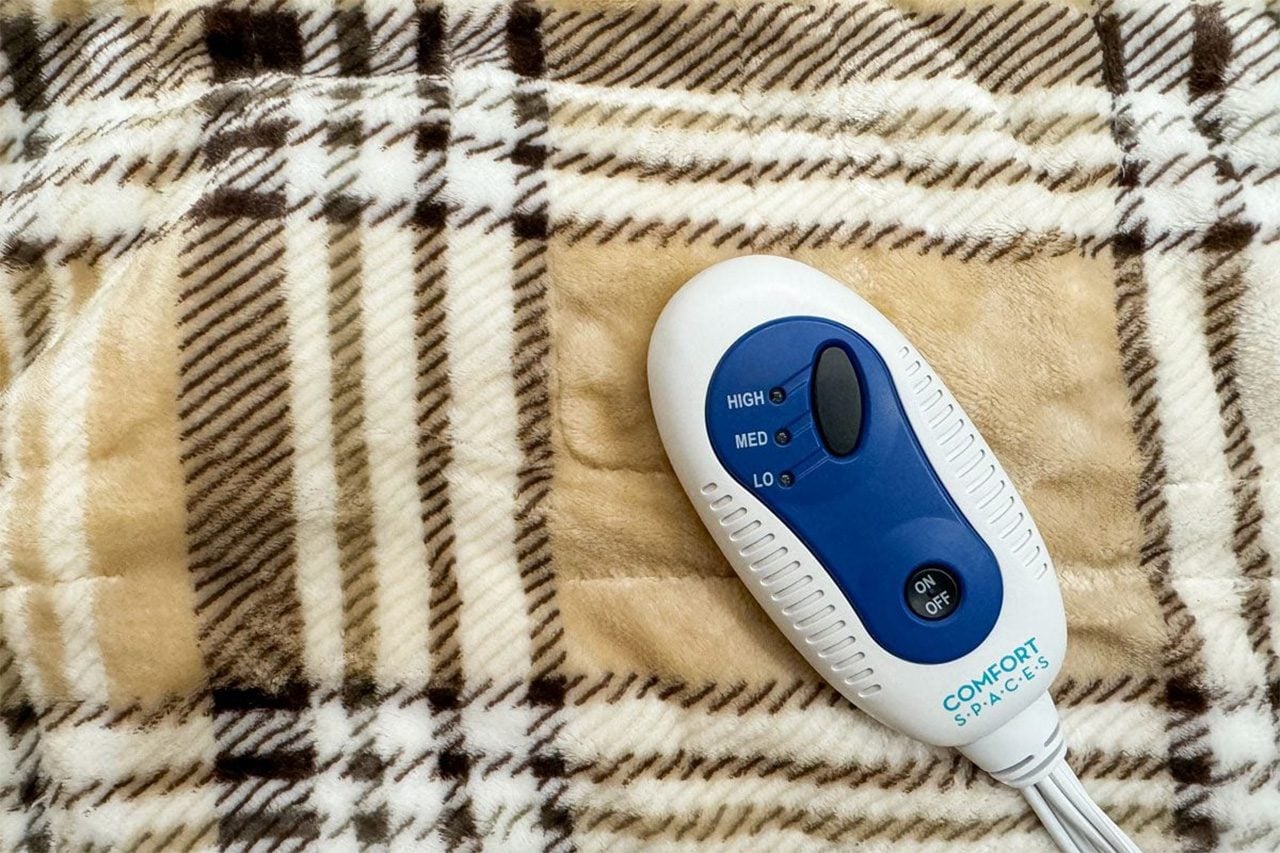 Toha26 Comfort Spaces Electric Blanket Shawl 01 Ssedit