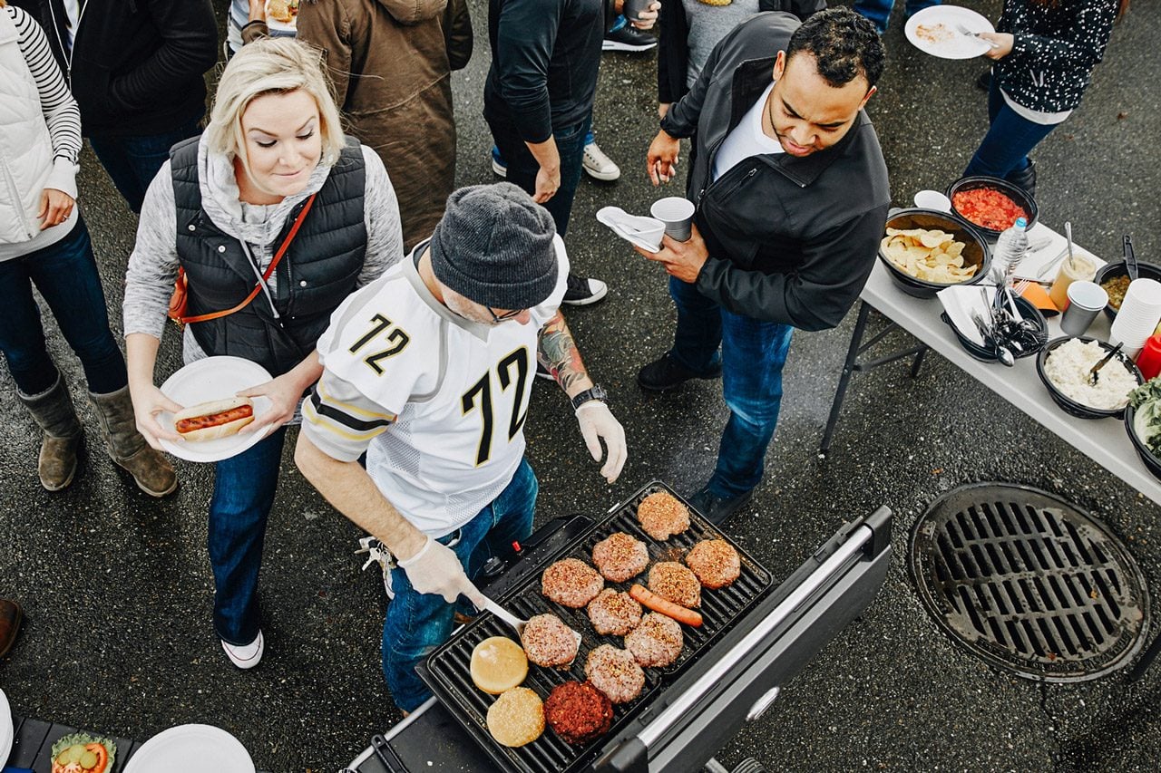 How to Host the Best Tailgate, According to a Tailgating Expert